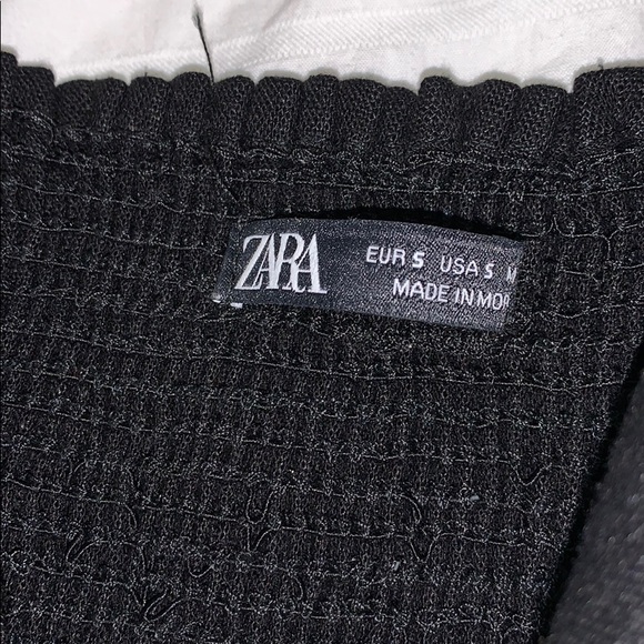 Black ZARA top with spaghetti straps - Picture 3 of 3